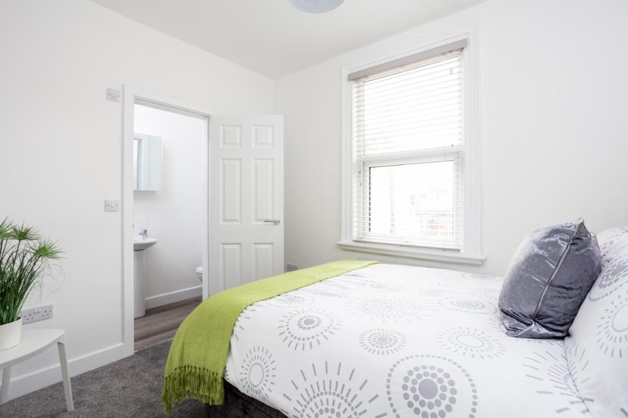 הוילה Normanton  Whole House In Centre Of Town Ideal For Contractors And Professionals מראה חיצוני תמונה